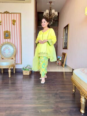 Lime Blossom Short Shirt Outfit